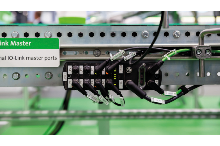 Vorkonfektionierte Stecker ermöglichen eine fehlerfreie Installation und...