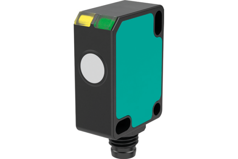 Der Ultraschallsensor F77 hat eine Höhe von 31 mm und erfasst Objekte in...