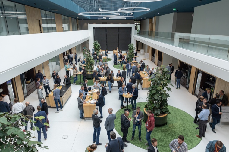 Automatisierungspartner treffen sich am B&R Innovations- und Trainingscampus,...