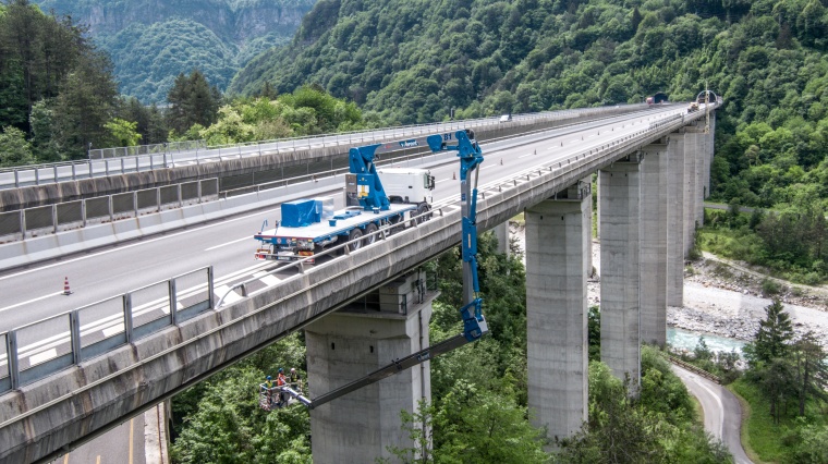 Mobile Arbeitsbühnen für die Brücken­inspektion müssen zur Sicherheit der...