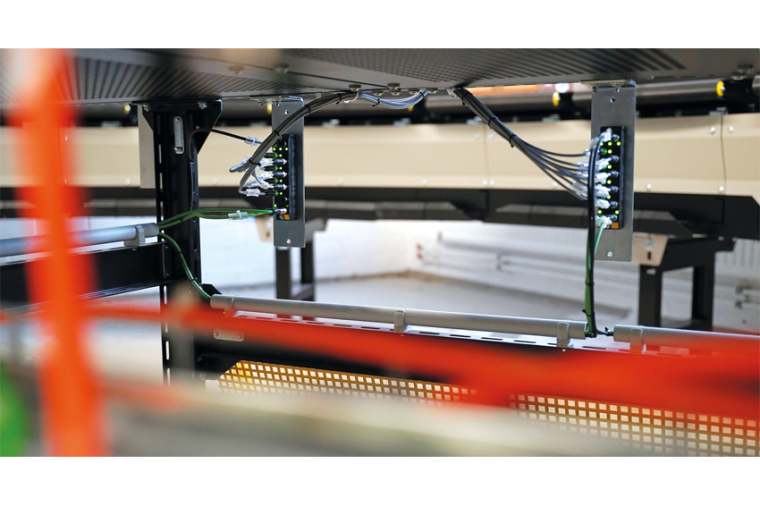 Um trotz der Vielzahl der in Intralogistiksystemen anfallenden Sensor- und...