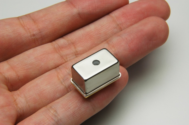 1. Platz: Hamamatsu Photonics Deutschland mit dem UV-Mikro-Spektrometer...