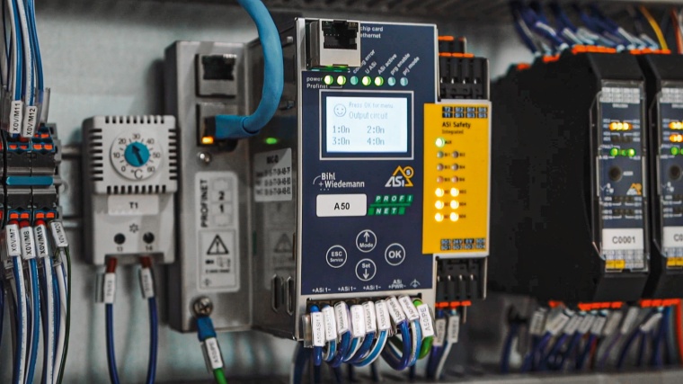 ASi-5/ASi-3-Profinet-Gateway BWU3862 mit integriertem Sicherheitsmonitor...