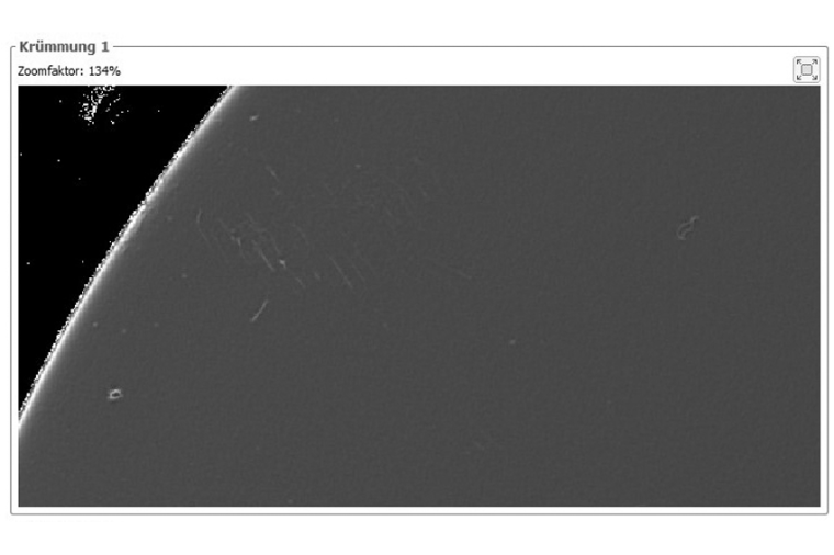 Der Sensor liefert auch 2D-Bilder der spiegelnden Oberfläche. Im...