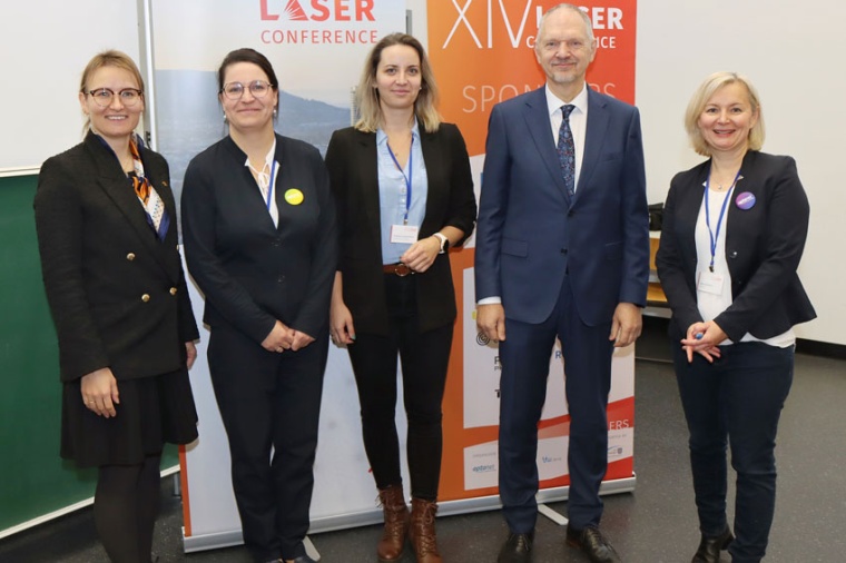 Wirtschaftsattachée Inga Rovbutas (Litauen), Anke Siegmeier (OptoNet),...