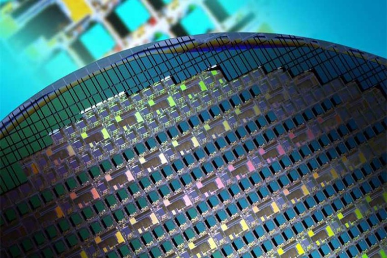 Post-CMOS-Drucksensor-Chiplets mit Wafer-Level-Gehäusen vor ihrer Separierung...