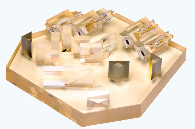 Ultrapräzise Montage von Mikrooptiken für Anwendungen im Weltraum (Bild:...