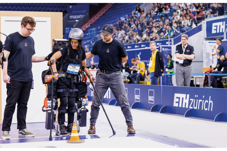 Für die Exoskelette des Studenten-Projekts RISE hat Nabtesco sechs...