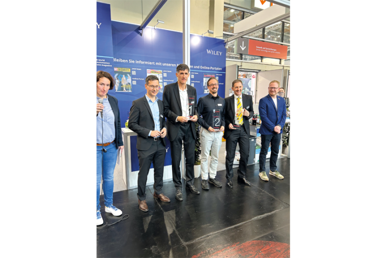 Auch die Gewinner der Rubrik Best Product waren sichtlich begeistert: 1. Platz:...