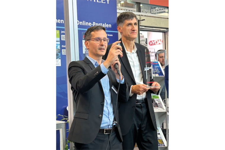 Den 1. Platz belegt der Ultraschallsensor UF200 von Baumer. Peter Tittes und...