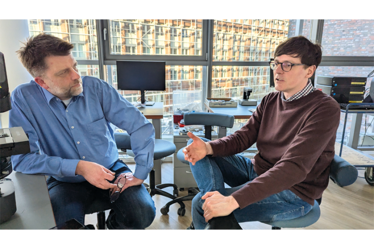Markus Fabich (l.), Senior Manager Strategic Marketing, und Enrico Poege,...
