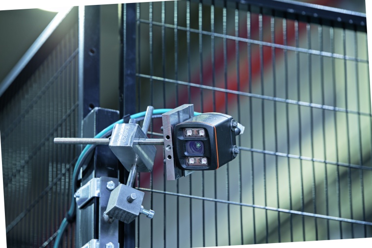 The 3D sensor simultaneously  monitors several positions. Image: ifm