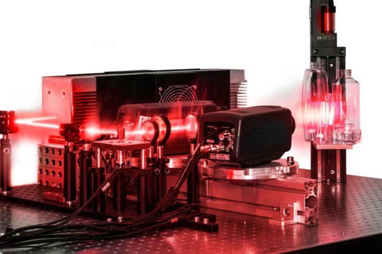 Laboratory setup to demonstrate the MWIR 3D measuring principle (Source: Fh....