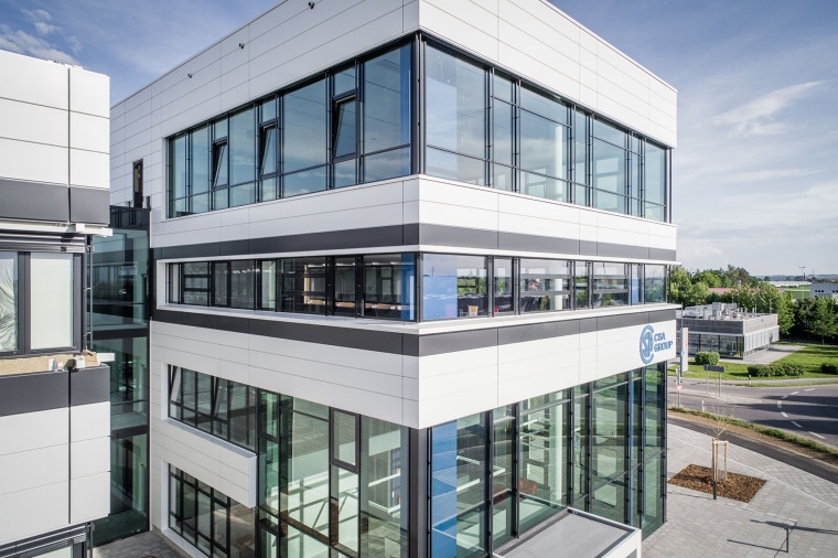 The planned complex of around 12,500 square meters in Plattling (Bavaria) will...