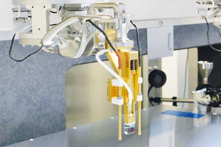 The gripper arm consists of a static and a moving part (Source: Fh. ILT)