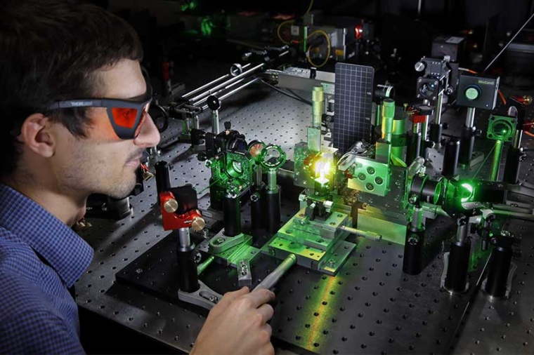 Laser threshold magnetometry (Source: Fh. IAF)