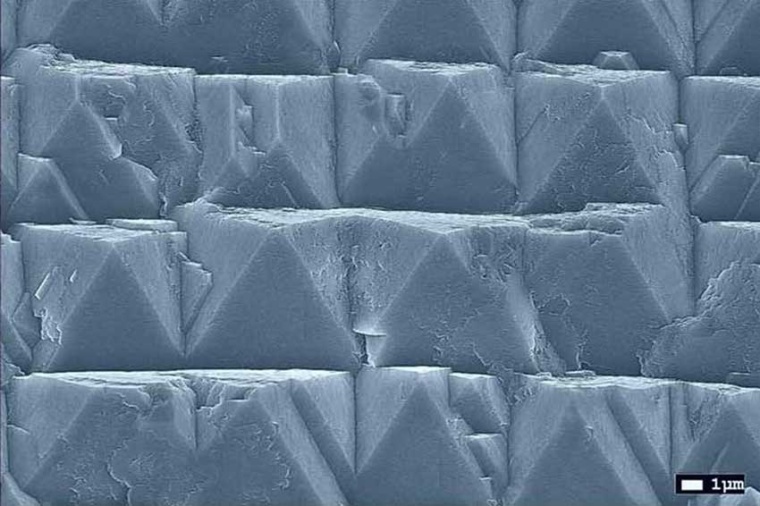 Electron micrograph of an early growth phase of diamond on a wafer (Source: Fh....