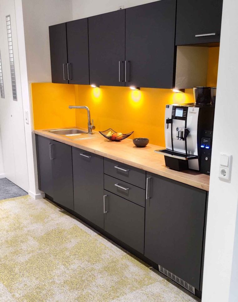 The tea kitchen serves the GTM team as a social space and space for encounters....