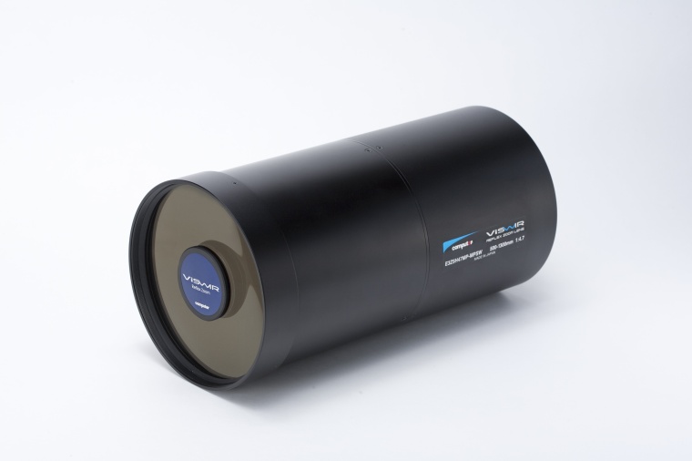 The E3Z5247P-MPSW is a viswir mirror zoom lens, also known as a catadioptric...