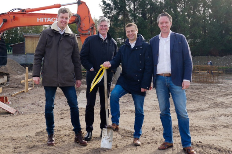 Left to right: Dr Stephan Eifel, Burkhardt Mohns (W-S), Dr Joachim Ryll, Dr...