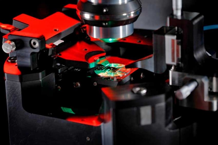 In the application lab quantum sensing at Fraunhofer Institute for Applied...