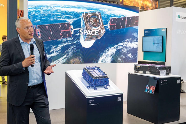 Project manager Bastian Gronloh explained the details of the Aachen laser...