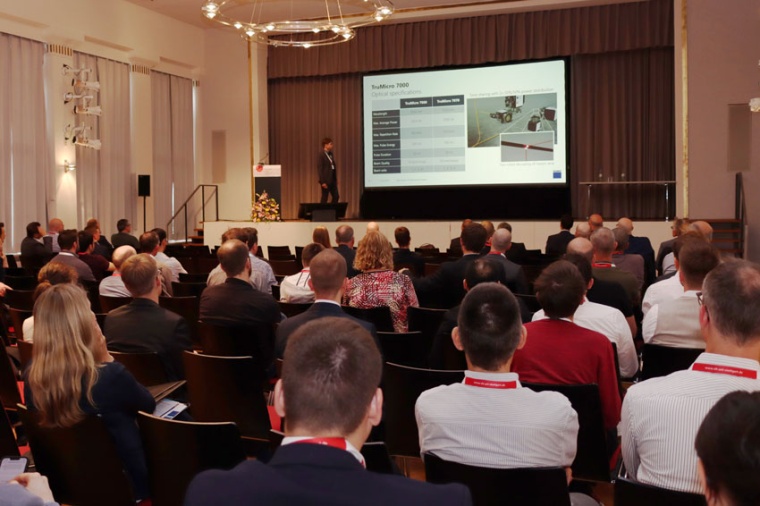 Presentation at SLT 2024 (Source: Monika Graul, IFSW U Stuttgart)