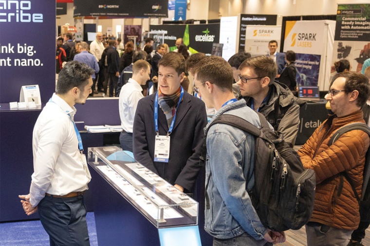 Impression from the 2025 exhibition show floor (Source: SPIE)