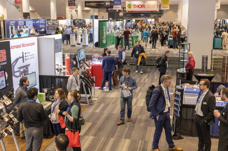 Impression from the 2025 exhibition show floor (Source: SPIE)