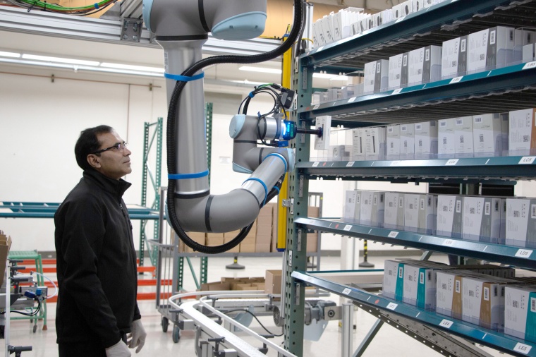 DCL Logistics – a 3PL fulfillment center in California – deployed a UR10e...