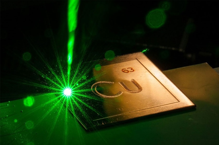 Welding of copper with green laser light (Source: BLZ / Kristian Cvecek, LPT,...