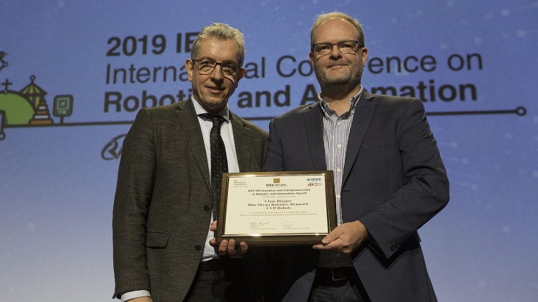 Wolfram Burgard, President IEEE RAS (links) and Claus Risager, CEO Blue Ocean...