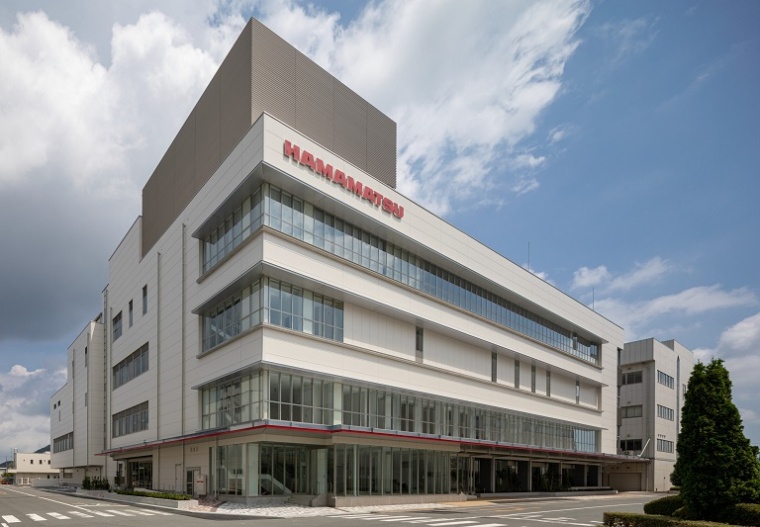 Das neue Gebäude Nr. 5 im Werk Toyooka (Bild: Hamamatsu)