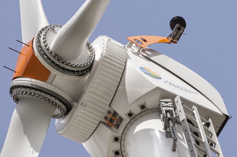 Der Windkraftgenerator DSHT-650 von Baumüller sitzt direkt hinter den...
