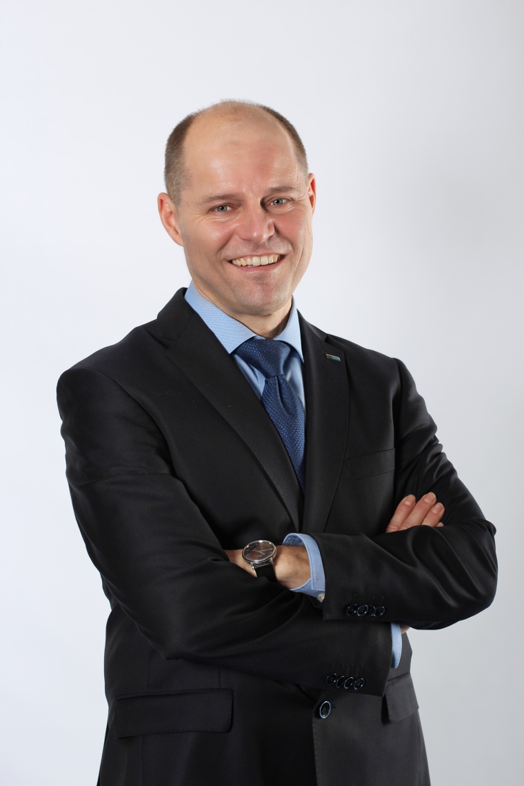 Johannes Pfeffer wird zum 1. April neues Mitglied in die...