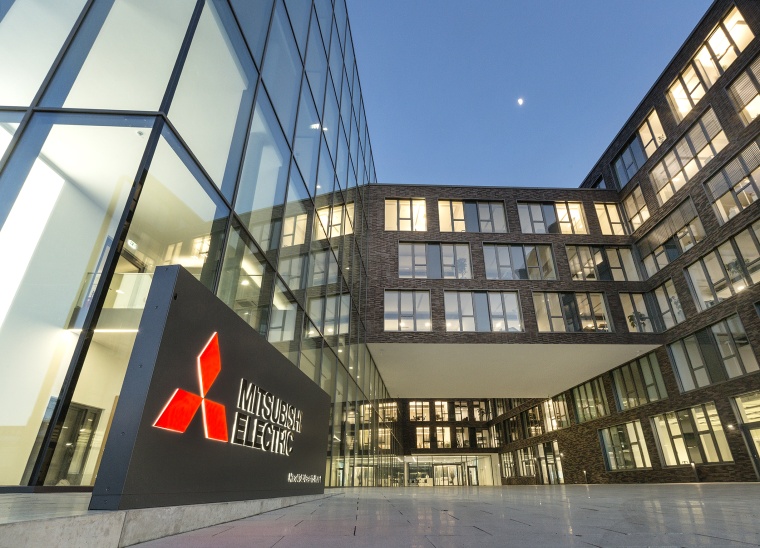 Die deutsche Niederlassung von Mitsubishi Electric am Mitsubishi-Electric Platz...