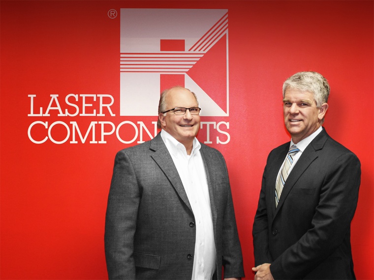 Matt Robinson (l.) übernimmt die Position des Geschäftsführers/COO der Laser...