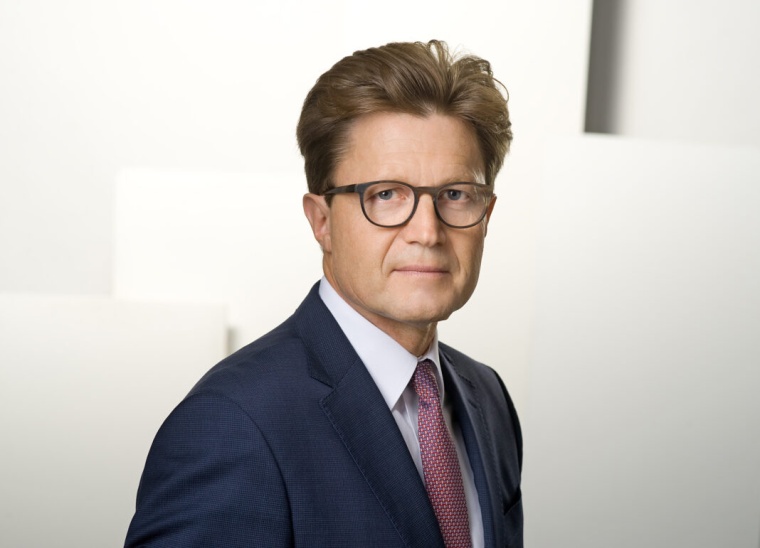 Dr. Matthias Bölke ist seit 30 Jahren in den Bereichen Roboterforschung,...