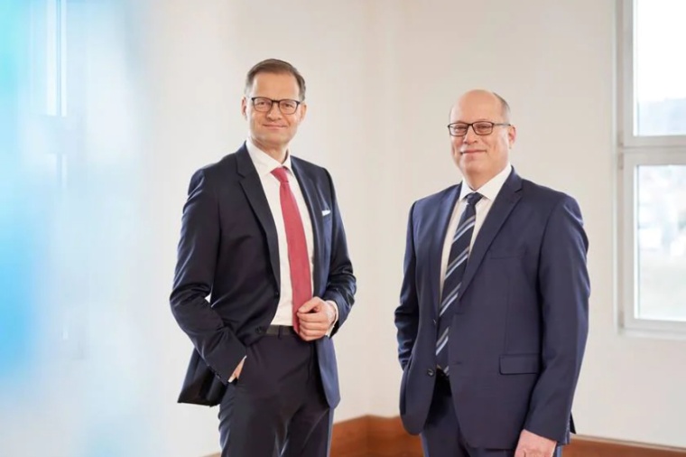 Jenoptik-Vorstand 2022: CEO Dr. Stefan Traeger (links), CFO Hans-Dieter...