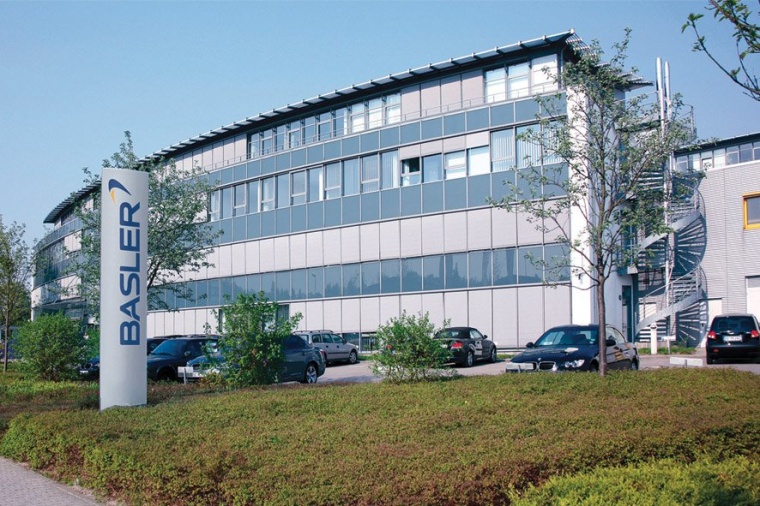 Der Hauptsitz von Basler in Ahrensburg (Bild: Basler)