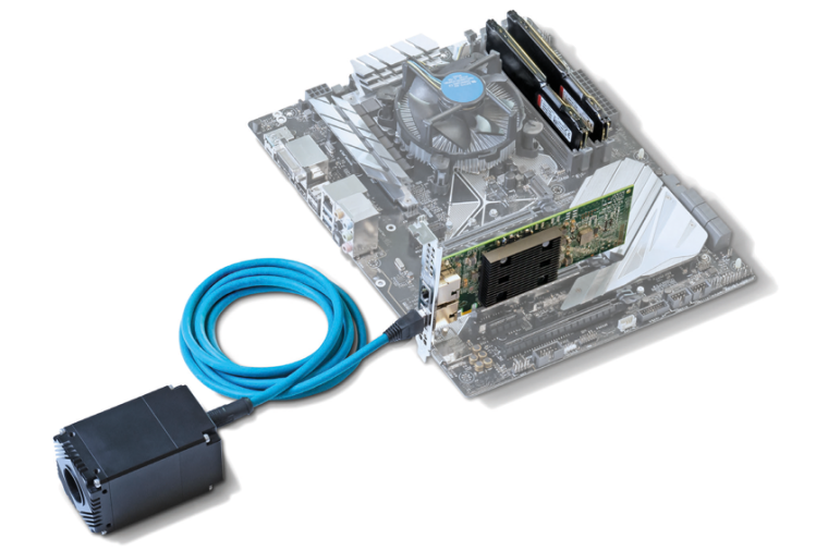 Motherboard mit Speicher, Schnittstellenkarte und RDMA-Kamera. Bild: Lucid