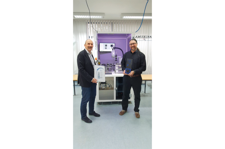 Helmut Schmid (l.), Director Sales, Service & Marketing bei Hekuma, und Markus...