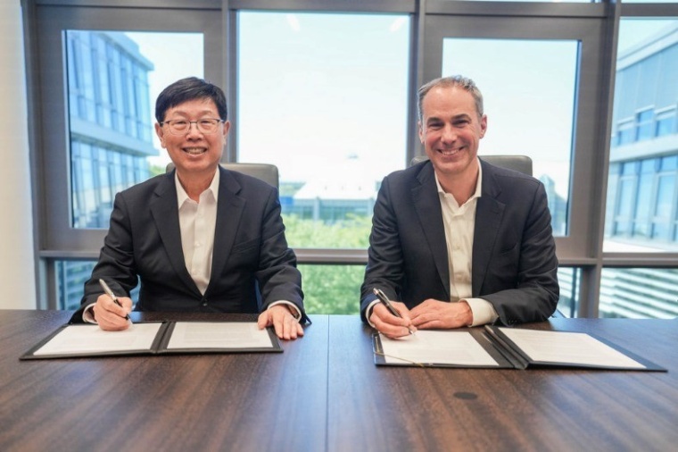 Young Liu, Vorsitzender und CEO der Hon Hai Technology Group (Foxconn) und...