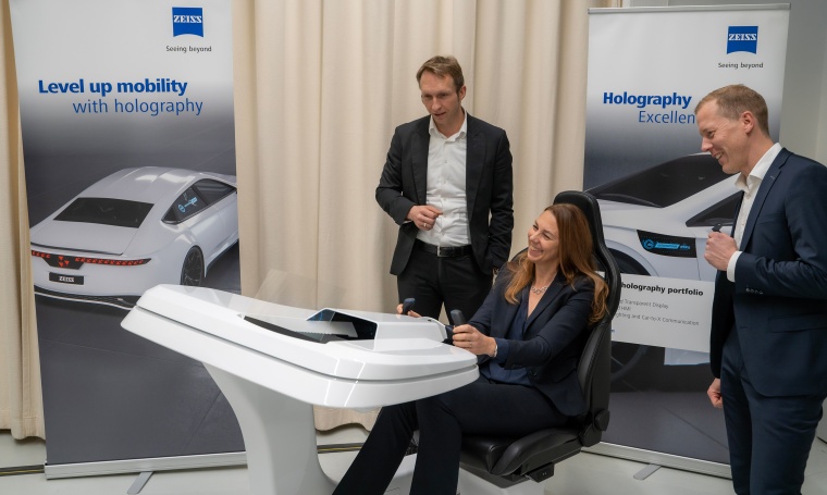 André Kutz (Head of Zeiss Photonics and Optics), Dr. Ingrid Sebald (Board...