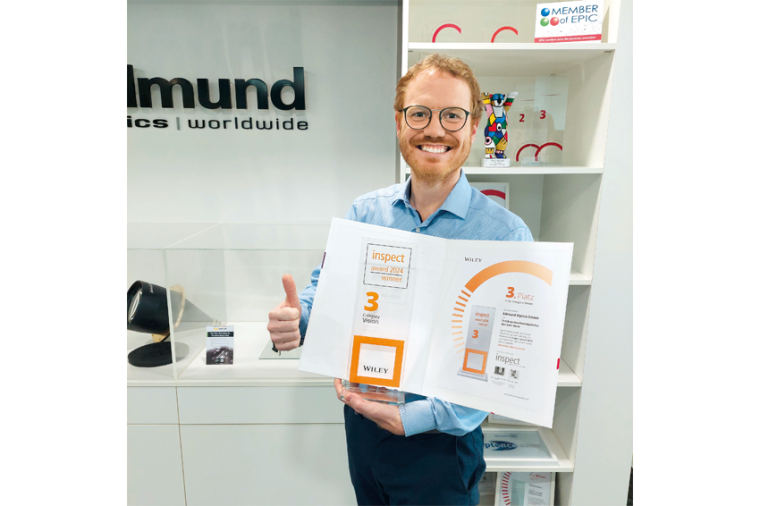 Ein stolzer Gewinner: Dr. Boris Lange, Manager Imaging für Europa bei Edmund...