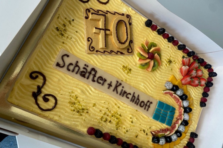 Am 5.5.55 begann Schäfter + Kirchhoff als Unternehmen für klassisches...