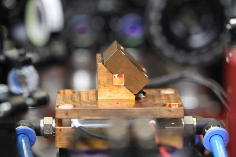 Developping high-energy lasers in the 2-µm range (Source: LZH)