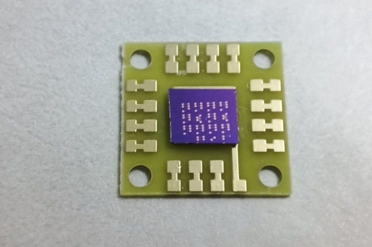 Prototype device for point photodetection based on a 2D-material. (Source: L....