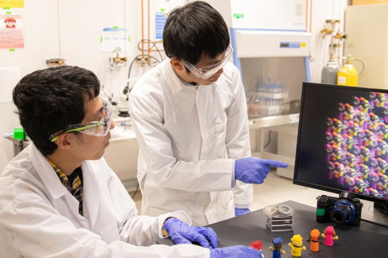 Feng Tian and Weijian Yang developed a camera that uses a thin microlens array...