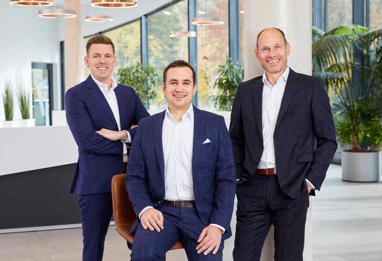 IDS Managing Director Alexander Lewinsky, Jan Hartmann and Jürgen Hartmann...